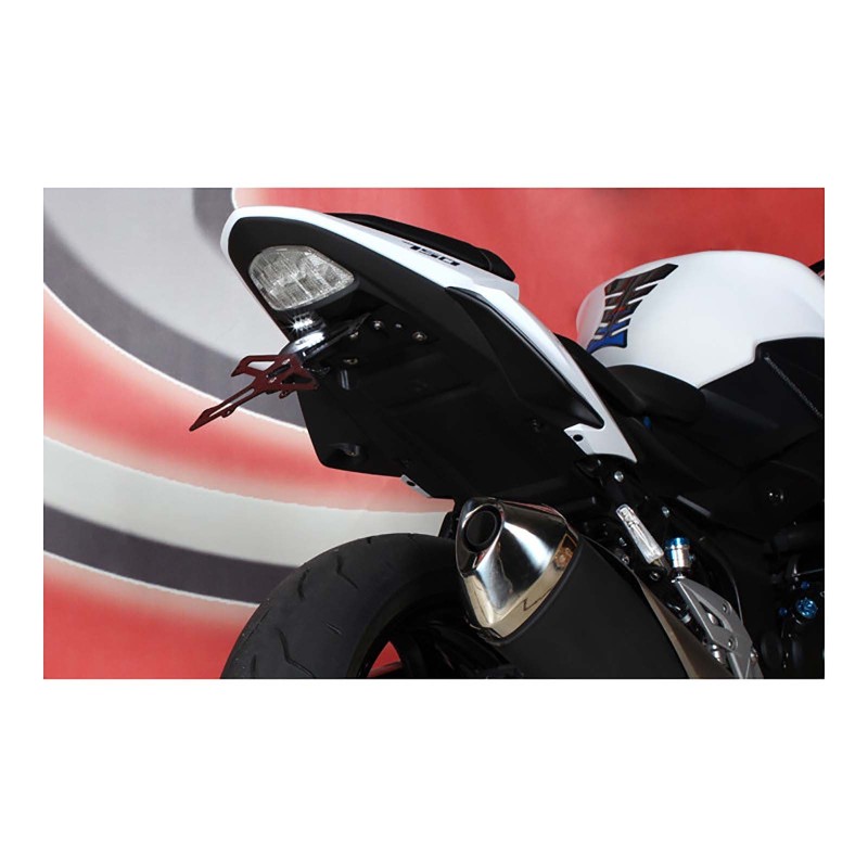 PORTA MATRICULA EVOTECH SUZUKI GSR750 10-16 NEGRO