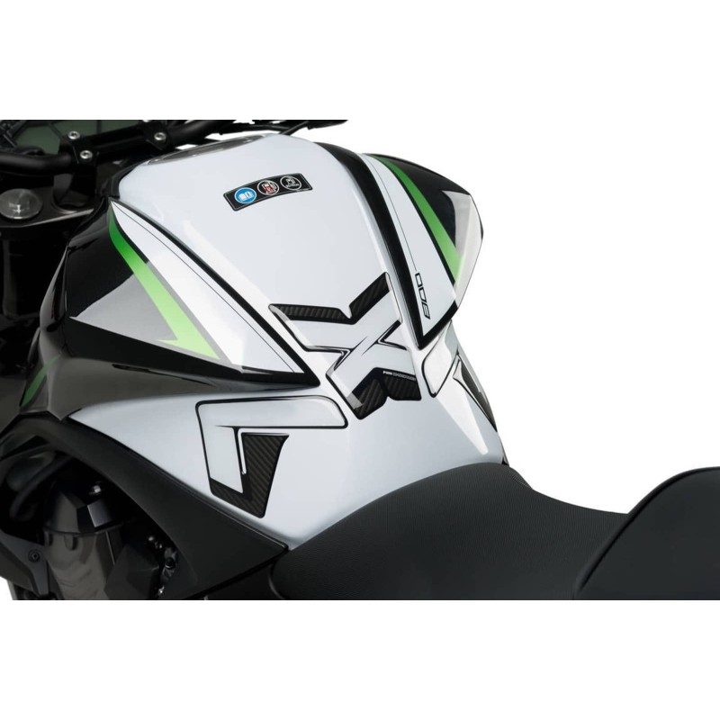 PUIG AUTOCOLLANT DE RESERVOIR KAWASAKI Z800 13-16 CARBON LOOK