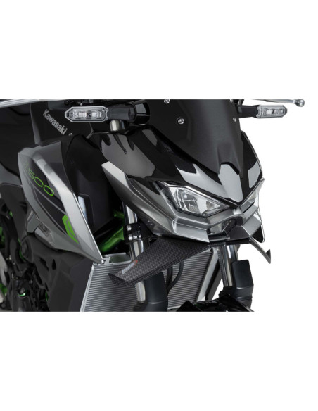 Aleron delantero Puig Downforce Naked Kawasaki Z500 24-25 con aspecto de carbono