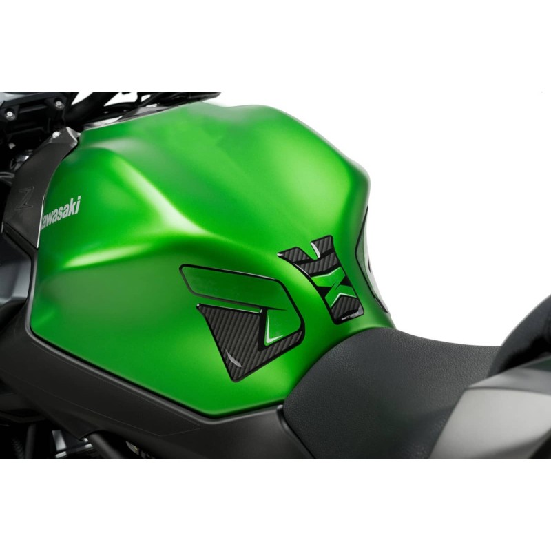 ADHESIVO DEPOSITO PUIG KAWASAKI Z650 17-19 LOOK CARBONO